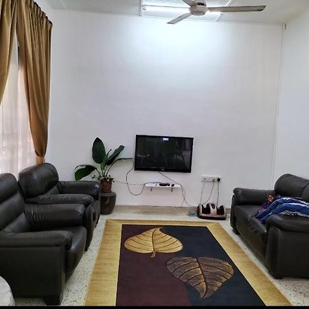 Che Na Homestay Pontian ปอนเตียนเกอชิล ภายนอก รูปภาพ